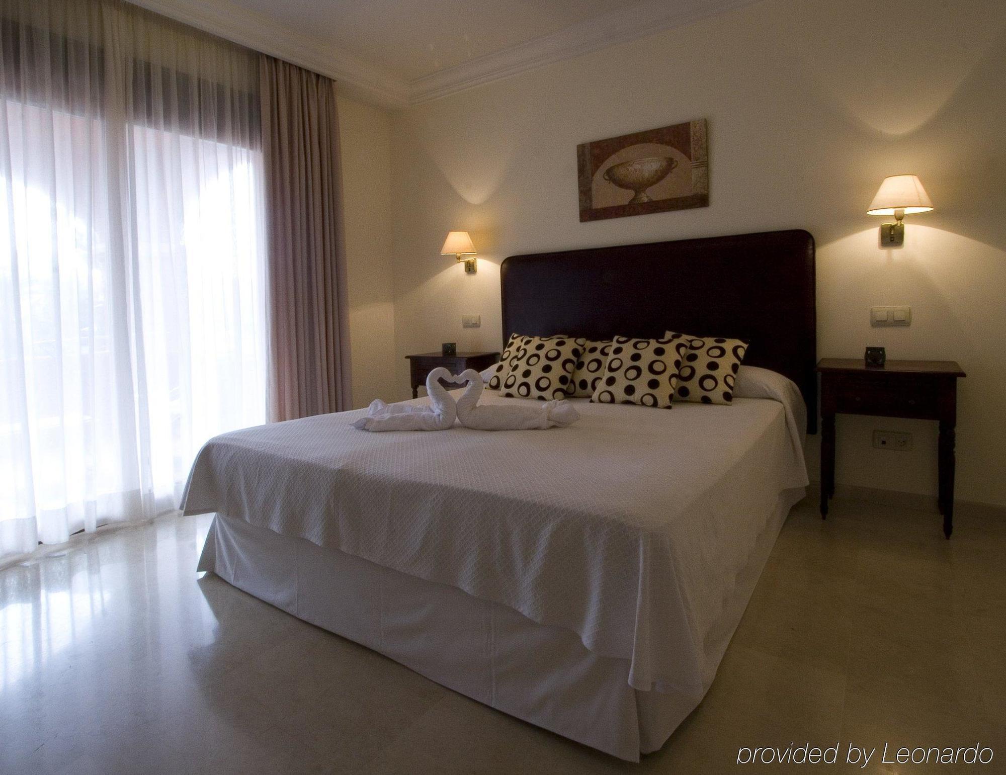 מארבלה Vasari Resort חדר תמונה